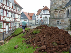 Kanalisierungsarbeiten an St. Crescentius (Foto: Karl-Franz Thiede)